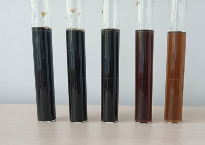Different-concentrations-of-graphene-oxide-dispersion-liquid.jpg